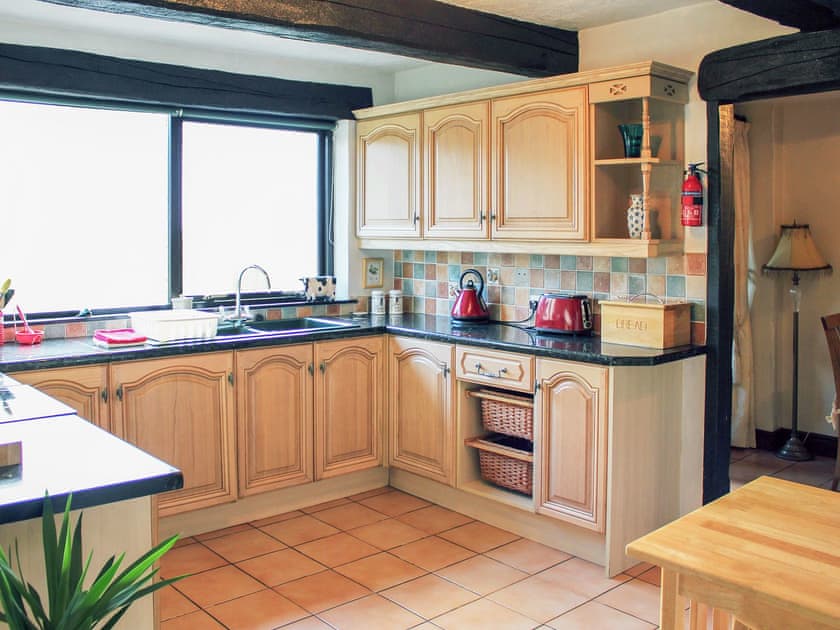 Spacious kitchen | Staveley House Apartment - Staveley House & Staveley House Apartment, Staveley