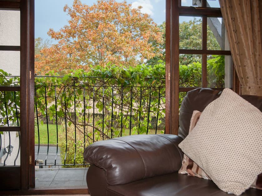Balcony | Staveley House Apartment - Staveley House & Staveley House Apartment, Staveley