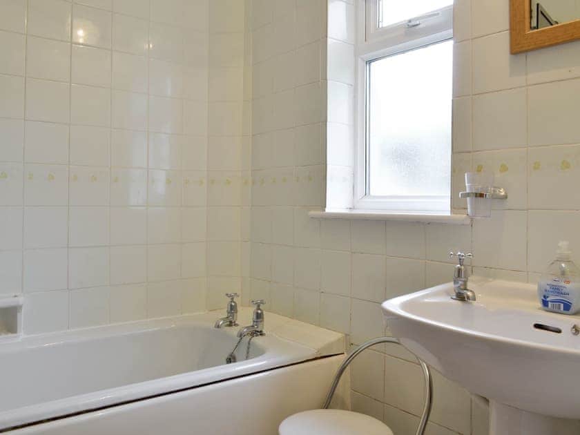 Family bathroom | Walter’s Cottage, West Compton, near Shepton Mallet