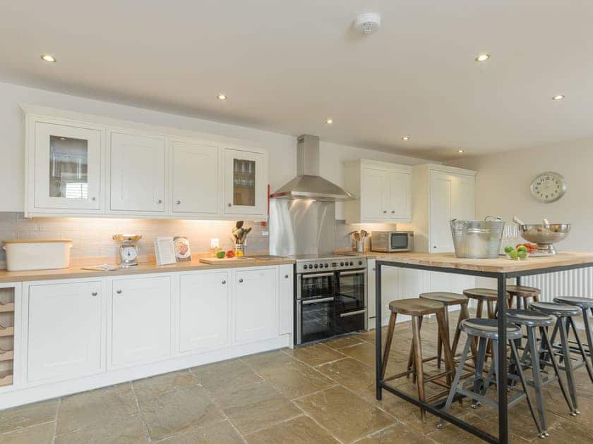 Wonderful, well equipped kitchen/ dining room | The Old Mill - The Old Mill Cottages, Little Mill, near Craster