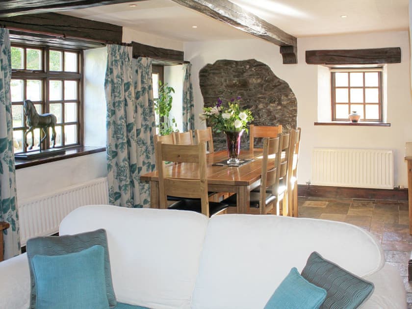 Spacious dining area | Staveley House - Staveley House & Staveley House Apartment, Staveley
