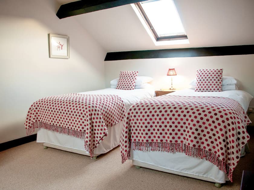 Peaceful second twin bedroom | Staveley House - Staveley House & Staveley House Apartment, Staveley