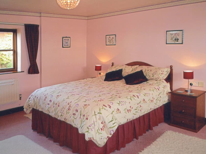 Double bedroom | Stildon Manor Cottage, Menith Wood