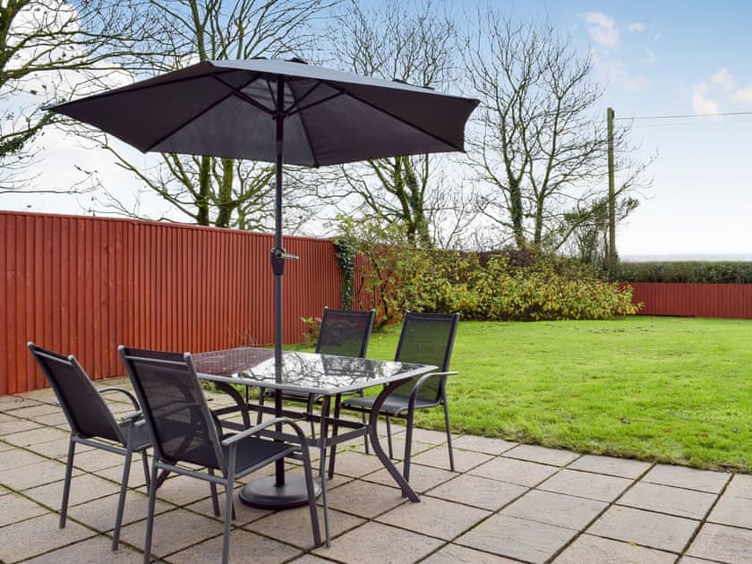 Sitting out area | Barns End Cottage - Croft Farm Cottages, Ludchurch, near Narberth