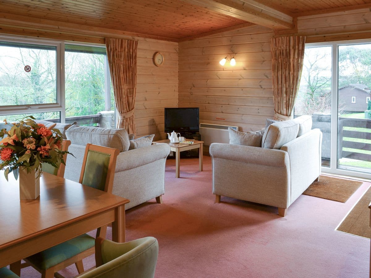 Lodge 18 - Holiday lodge in South West England - Image 2