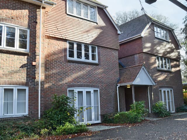 Room And Roof Serviced Apartments Mayflower Apartment 12 Ref