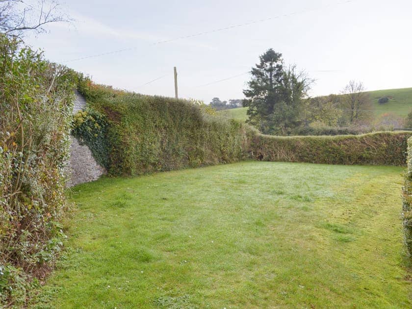 Lawned garden area | Champernowe, Dartington, Totnes