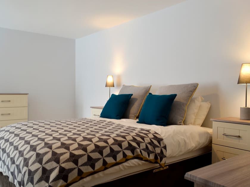 Double bedroom | Ty Gambo, Plas Cilybebyll, near Pontardawe