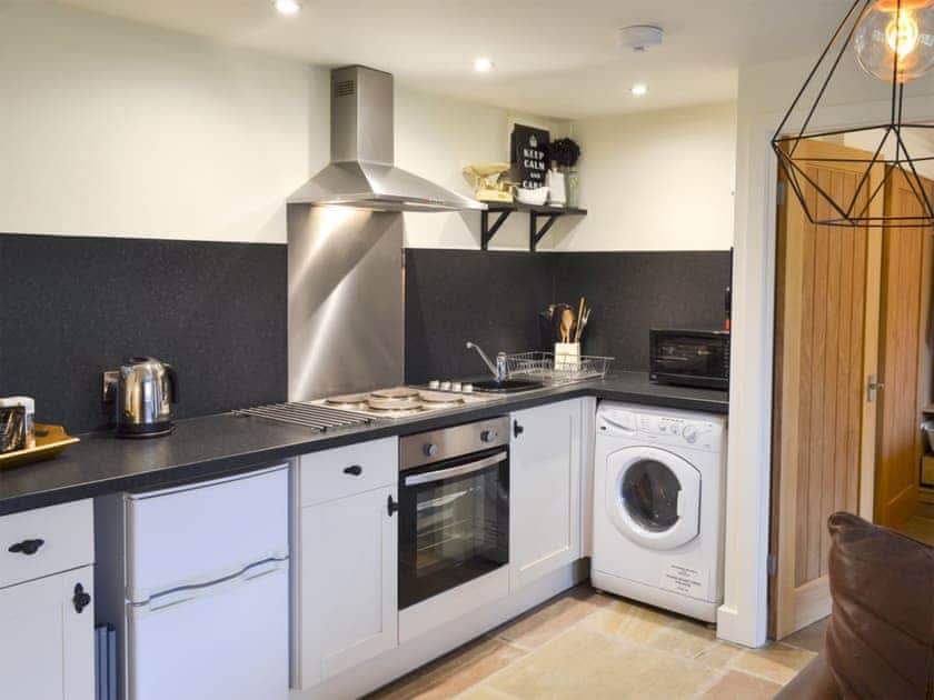 Kitchen and dining area | Hollies Cottage - Buckley Green Bottom Farm, Buckley Green, near Haworth