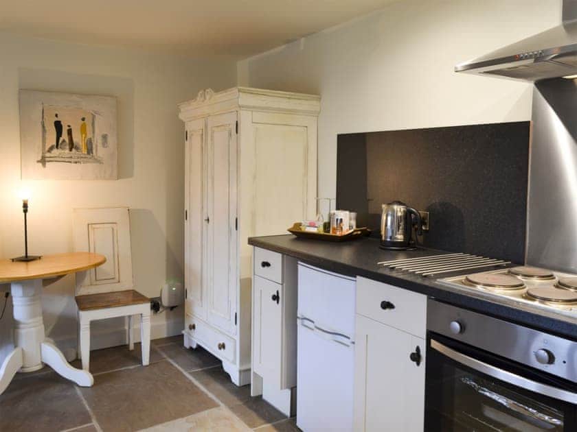 Kitchen and dining area | Hollies Cottage - Buckley Green Bottom Farm, Buckley Green, near Haworth