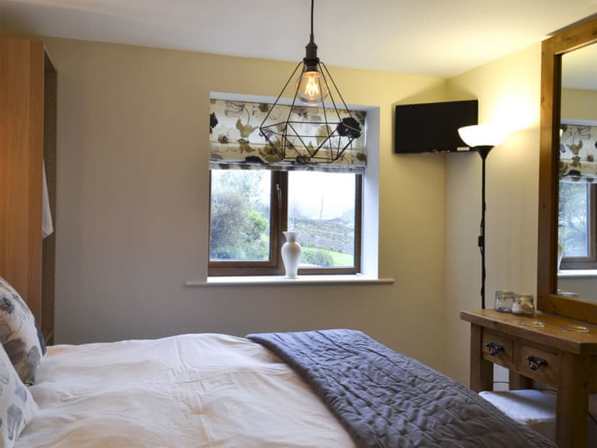 Double bedroom | Hollies Cottage - Buckley Green Bottom Farm, Buckley Green, near Haworth