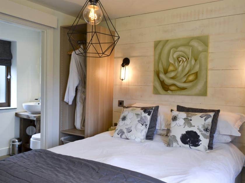 Double bedroom | Hollies Cottage - Buckley Green Bottom Farm, Buckley Green, near Haworth