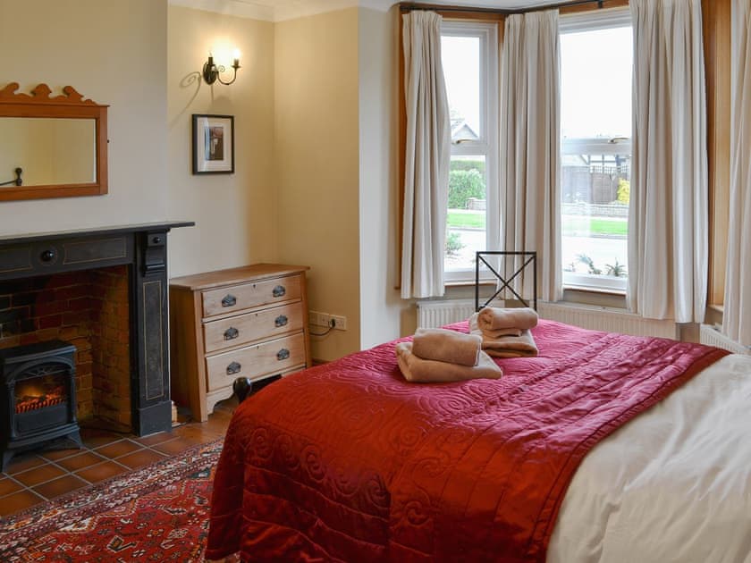 Spacious, characterful double bedroom | Pembroke House, Happisburgh