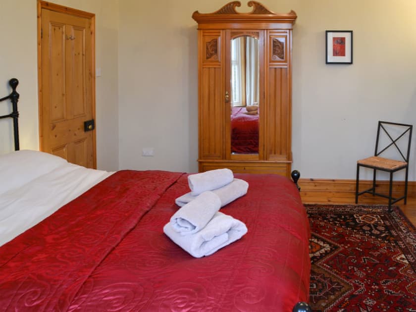 Excellent double ebdroom | Pembroke House, Happisburgh