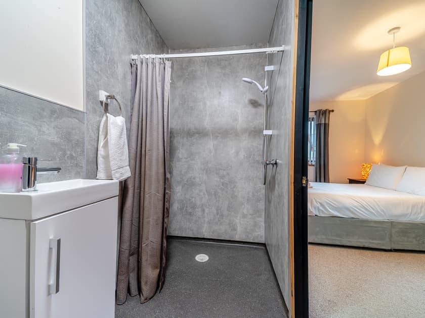 En-suite | 4 Military Drive - Military Drive, Portpatrick, near Stranraer
