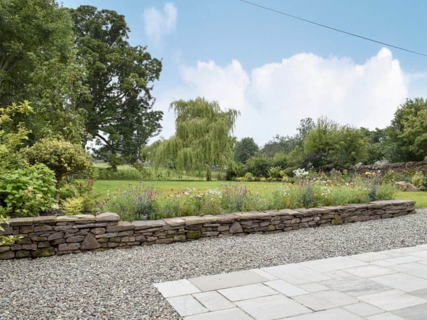 Large lawned garden | Rowanlea, Muthill, near Crieff