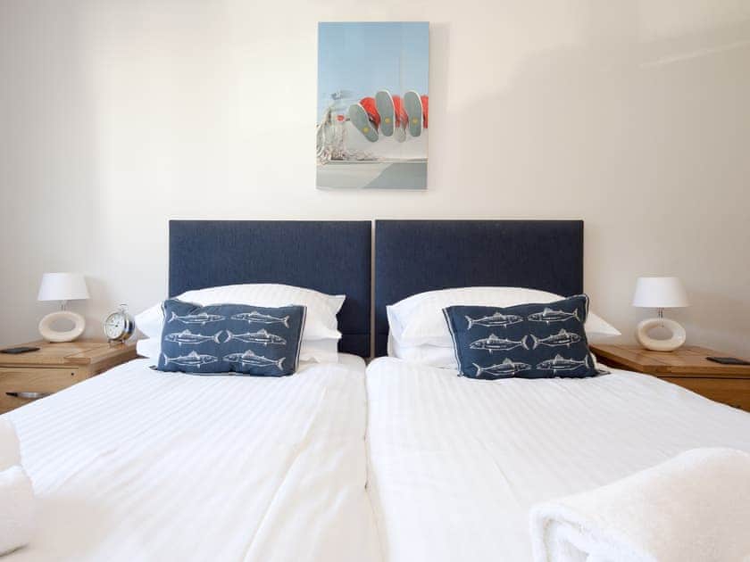Twin bedroom | Eydon, Salcombe