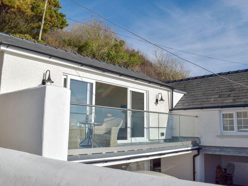 Unique holiday accommodation in a fantastic setting | Mole End, Amroth, near Saundersfoot