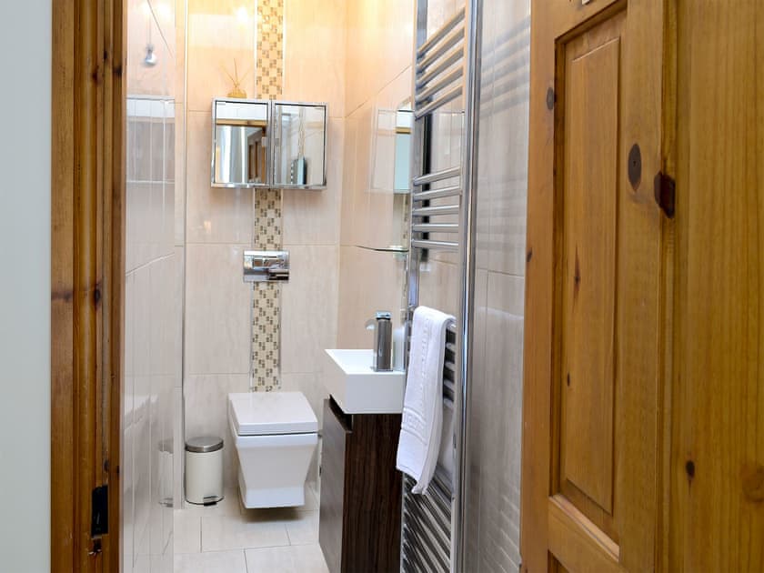 En-suite shower room | Churchill House, Grassington