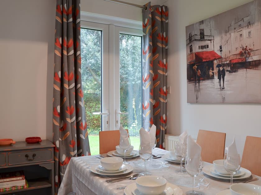 Dining area | Sea Breezes, Totland