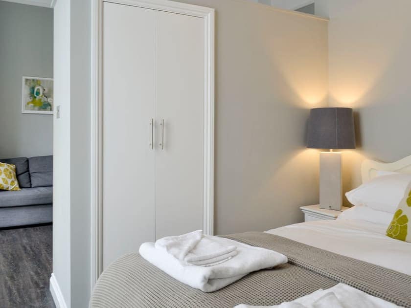 Relaxing double bedroom adjoins the living area | Elliott Terrace - Room Apartment 2 - Elliot Terrace, Plymouth