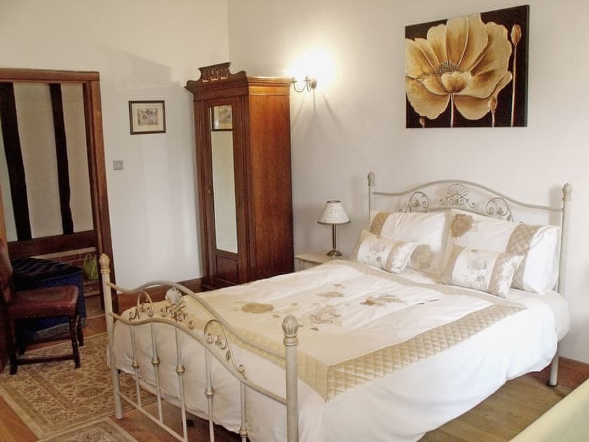 Double bedroom | Doves Barn, Badley, near Needham Market
