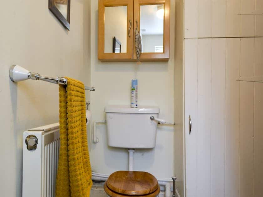 Tiled bathroom | Victoria Cottage, Ironbridge, near Telford