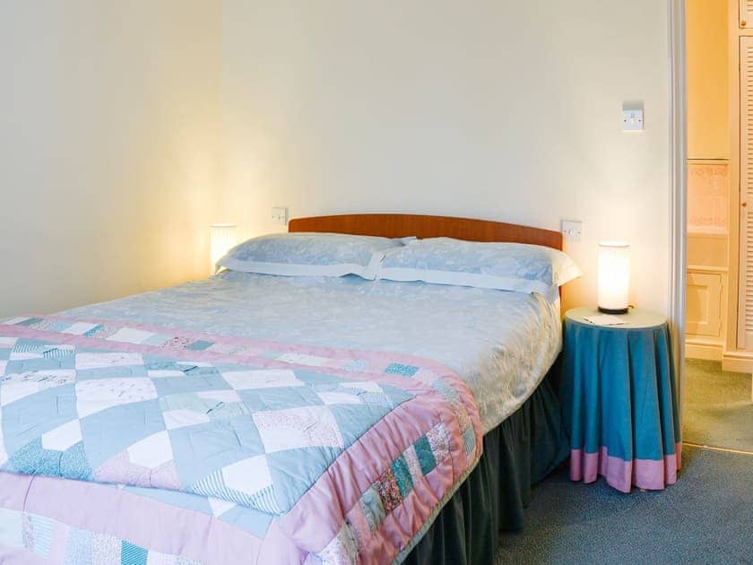 Cosy and comfortable double bedroom | Belgravia Cottage, Skipton