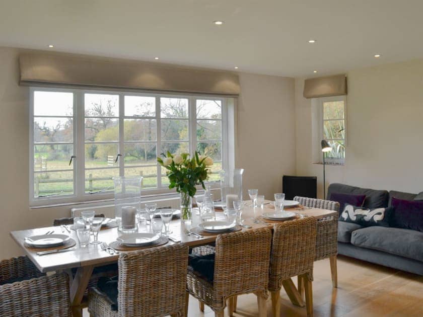 Excellent dining area | Brookside Cottage, Burley, near Ringwood