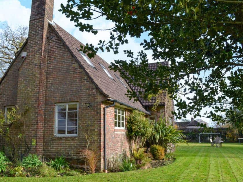 Well presented holiday home | Brookside Cottage, Burley, near Ringwood