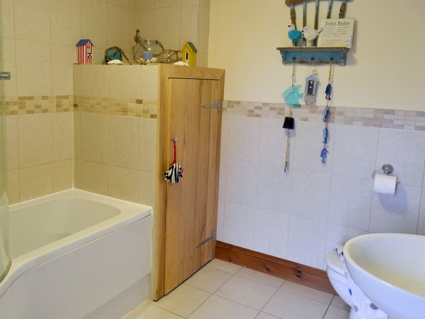 Bathroom | Trevellyan Barn, St Austell