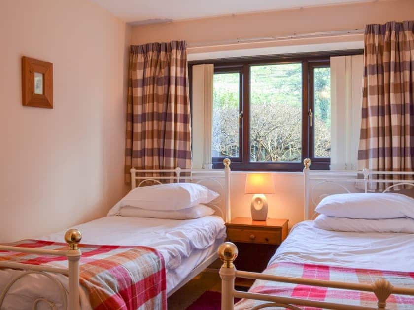 Lovely twin bedded room | Waterhead Studio, Near Ambleside