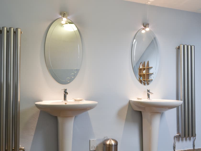 Bathroom | The Dun Cow, Bishop Middleham, near Durham