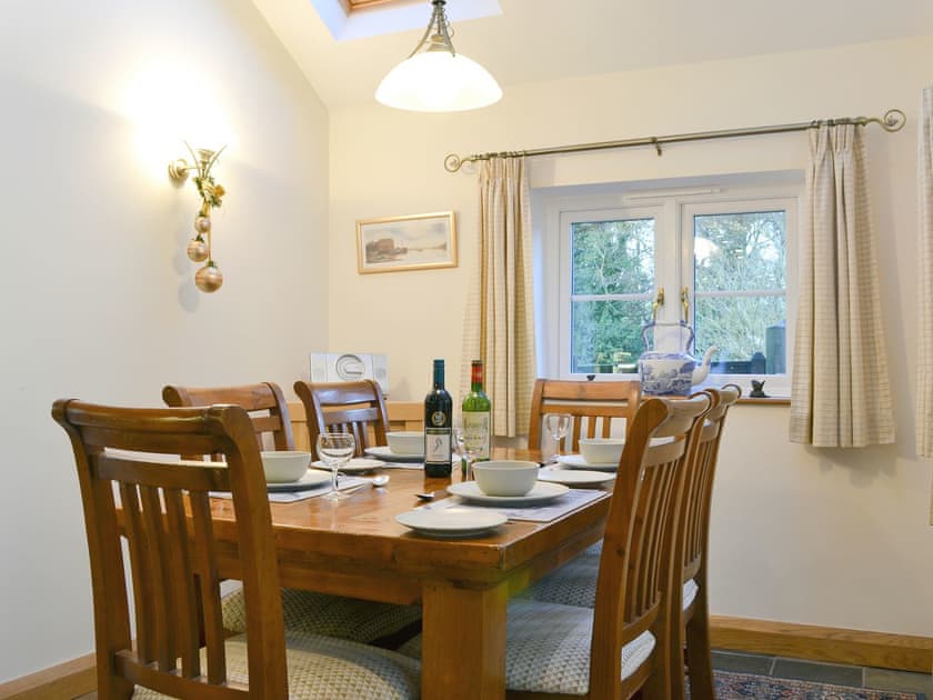 Charming dining room | Wren Cottage, Ross-on-Wye