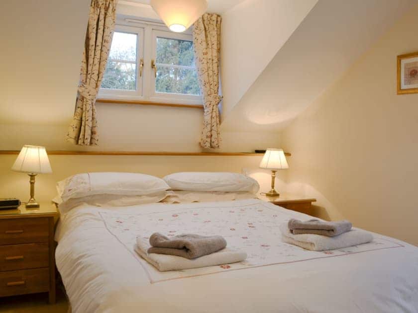 Comfy master bedroom | Wren Cottage, Ross-on-Wye