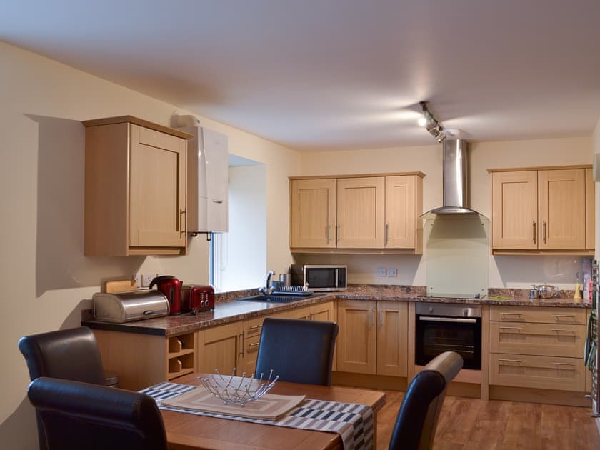 Convenient dining area within open-plan living space | Skylark View - Jackson Road, Matlock