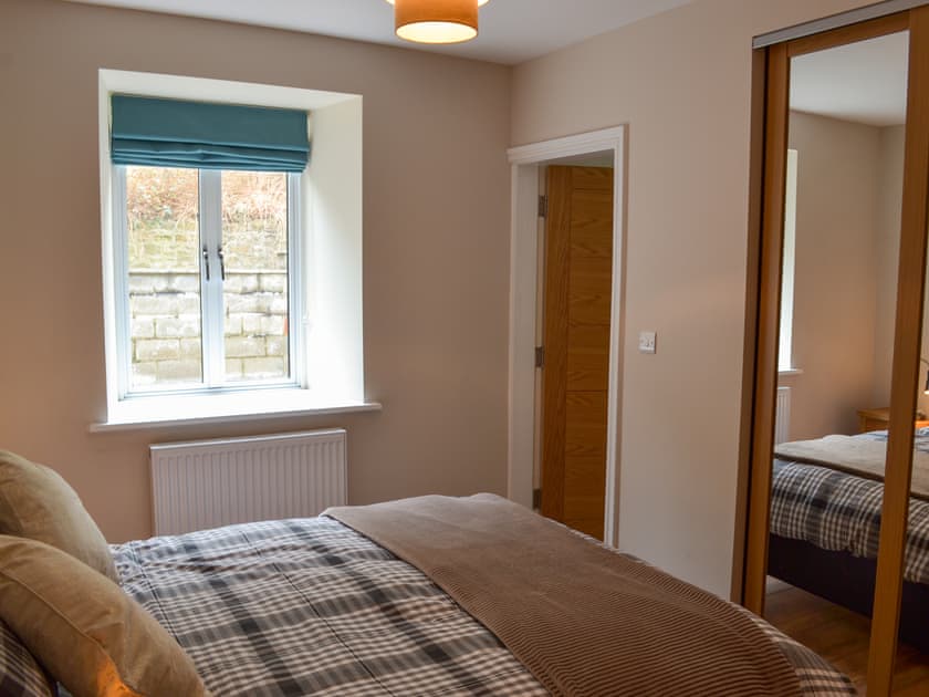 Relaxing double bedroom | Skylark View - Jackson Road, Matlock