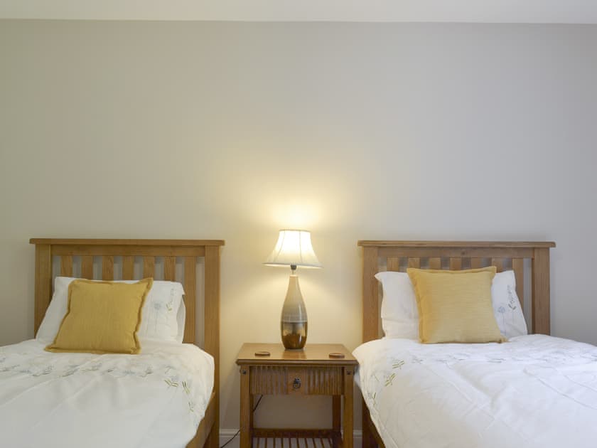 Peaceful twin bedroom | Skylark View - Jackson Road, Matlock