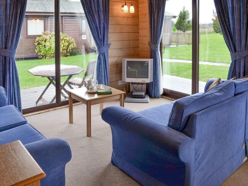 Light and airy living area | The Retreat, Bideford, near Northam