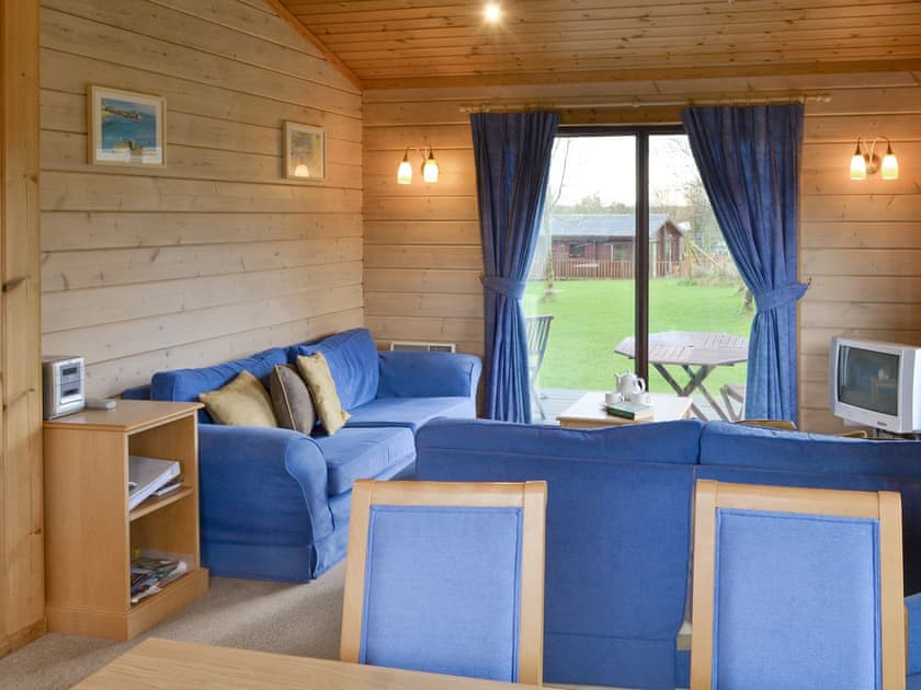 Spacious open-plan living space | The Retreat, Bideford, near Northam