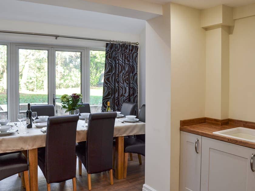 Kitchen and dining room | The Barn, Alvanley, near Frodsham