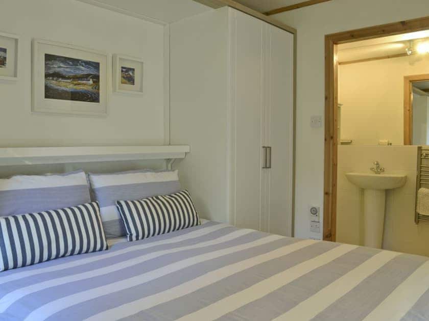Comfortable double bedroom with en-suite | Tigh an Uillt, Strachur, near Inveraray
