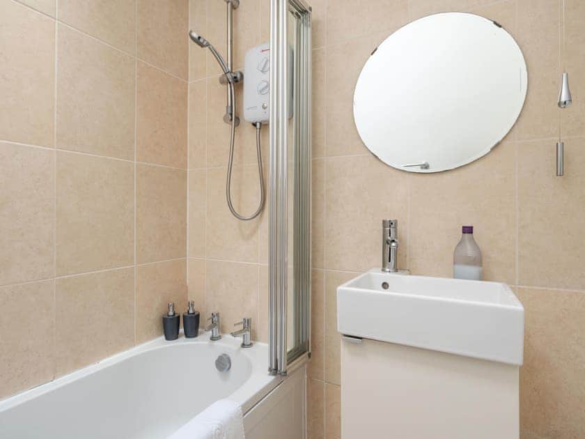Over head shower above bath in The Stable Nest Bowness on Windermere | The Stable Nest - The Stables Apartments, Bowness on Windermere