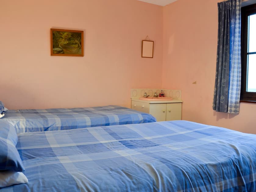 Twin bedroom | Cleiriach, Llansannan, near Betws-y-Coed