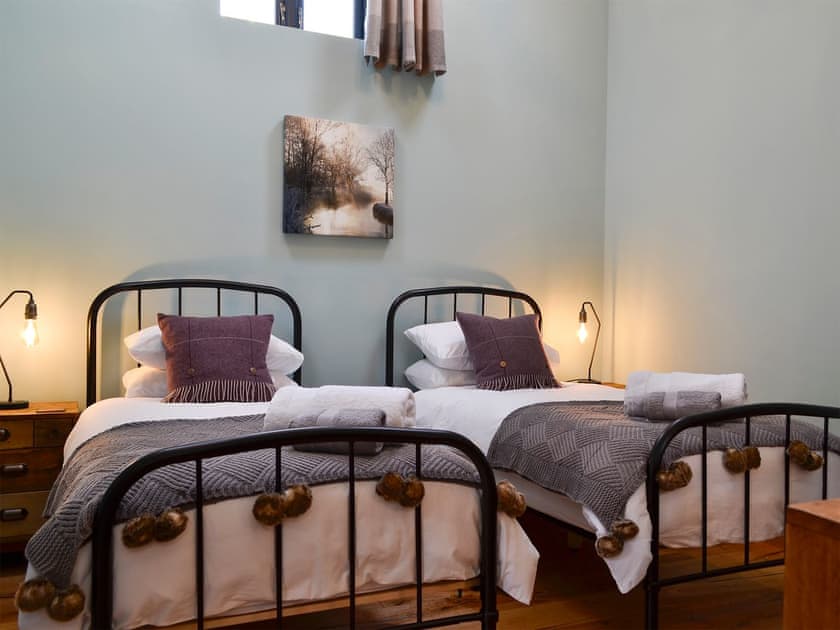 Twin bedroom | Maes Merlin, Llanddeusant, near Llangadog