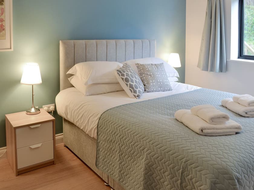 Family bedroom with a double and a single bed | Lyndhurst, Perranporth