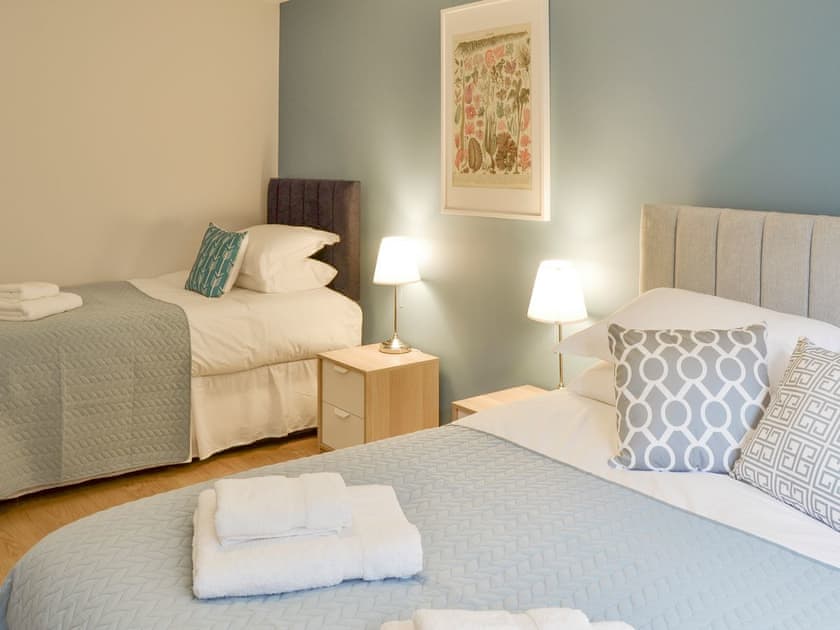 Good-sized family bedroom | Lyndhurst, Perranporth