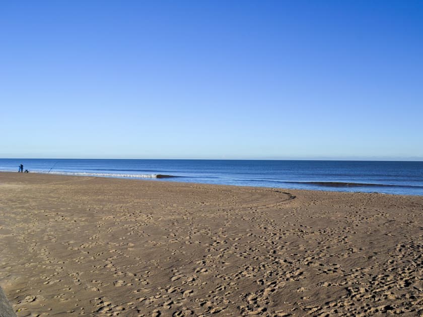Just 100 yards from a glorious sandy beach | Ravenna, Anderby Creek, near Skegness