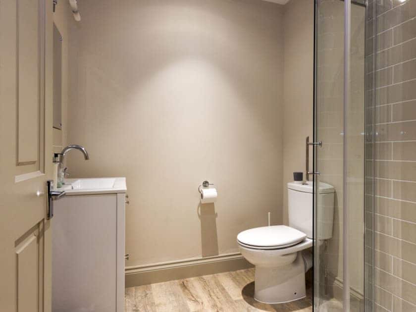 En-suite shower room | Aloft, Salcombe