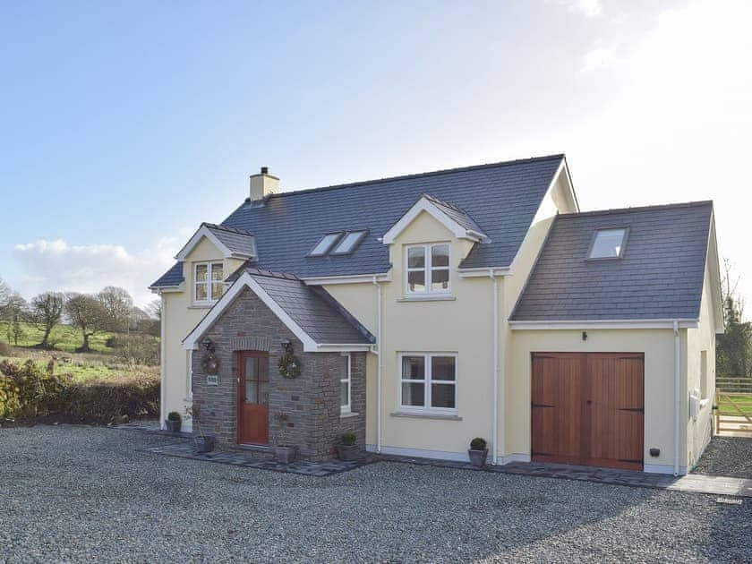 Detached holiday home in rural Wales | Ivy Bush Cottage, New Moat, near Narberth